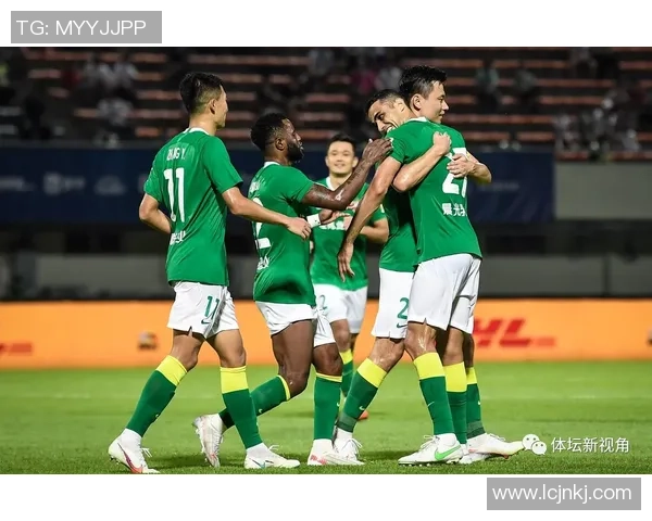 成都排球队以94分领跑奥运会积分榜展现强大实力与团队精神